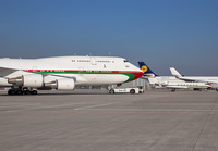 OMAN_747-400_A40-OMN_MUC_0315B_JP_small~0.jpg