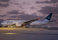 Filename=PIA_777LR_AP-BGZ_JFK_0913D_JP_small_.jpg
Filesize=752KiB
Dimensions=1400x973
Date added=Jun 17, 2024 PIA_777LR_AP-BGZ_JFK_0913D_JP_small_.jpg