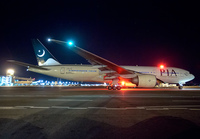 Filename=PIA_777LR_AP-BGZ_JFK_0913I_JP_small1.jpg
Filesize=794KiB
Dimensions=1400x973
Date added=May 17, 2018 PIA_777LR_AP-BGZ_JFK_0913I_JP_small1.jpg