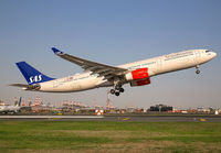 Filename=SAS_A330-300_LN-RKH_EWR_0515G_JP_small.jpg
Filesize=253KiB
Dimensions=1299x903
Date added=Nov 02, 2015 SAS_A330-300_LN-RKH_EWR_0515G_JP_small.jpg