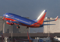 SOUTHWEST_737-700_N238WN_LAS_0207E_JP_small.jpg