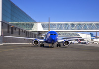 SOUTHWEST_737-700_N915WN_LGA_0922__7_JP_smal.jpg