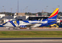 Filename=SOUTHWEST_737-700_N946WN_CLT_1018_4_JP_small.jpg
Filesize=851KiB
Dimensions=1400x974
Date added=Oct 29, 2018 SOUTHWEST_737-700_N946WN_CLT_1018_4_JP_small.jpg