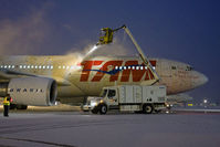 Filename=TAM_A330-200_PT-MVG_JFK_0209A_JP_small.jpg
Filesize=143KiB
Dimensions=1000x667
Date added=Dec 12, 2012 TAM_A330-200_PT-MVG_JFK_0209A_JP_small.jpg