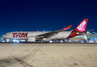 TAM_A330-200_PT-MVN_MIA_0113B_JP_small.jpg