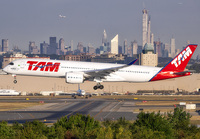Filename=TAM_A350-900_PR-XTA_JFK_09_9H_10_JP_small.jpg
Filesize=804KiB
Dimensions=1400x973
Date added=Aug 22, 2022 TAM_A350-900_PR-XTA_JFK_09_9H_10_JP_small.jpg