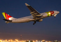 Filename=TAP_A330-200_CS-TOI_EWR_0915_10_JP_small.jpg
Filesize=235KiB
Dimensions=1299x903
Date added=Sep 22, 2015 TAP_A330-200_CS-TOI_EWR_0915_10_JP_small.jpg