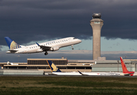 UNITEDEXPRESS_E170_N634RW_EWR_1018_1_JP_small.jpg