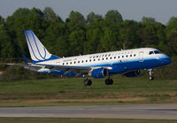 UNITEDEXPRESS_E170_N863RW_CLT_0409B_JP_small.jpg