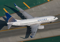 UNITED_737-700_N2722_LAX_1113_JP_small.jpg