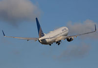 UNITED_737-800_N76254_MIA_0113_JP_small.jpg