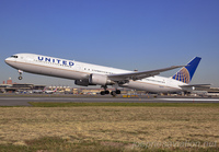 UNITED_767-400_N66057_EWR_0915_2_JP_small.jpg