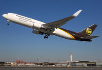 UPS_767-300_N313UP_EWR_0915_7_JP_small.jpg