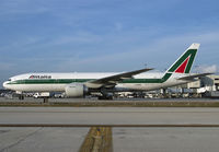 Filename=alitalia777idiseMIA0104.jpg
Filesize=142KiB
Dimensions=1000x695
Date added=Dec 07, 2010 alitalia777idiseMIA0104.jpg