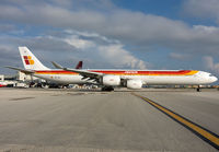 Filename=iberiaEC-IZY_A340-600_MIA_1009.jpg
Filesize=155KiB
Dimensions=1000x695
Date added=Oct 20, 2009 iberiaEC-IZY_A340-600_MIA_1009.jpg